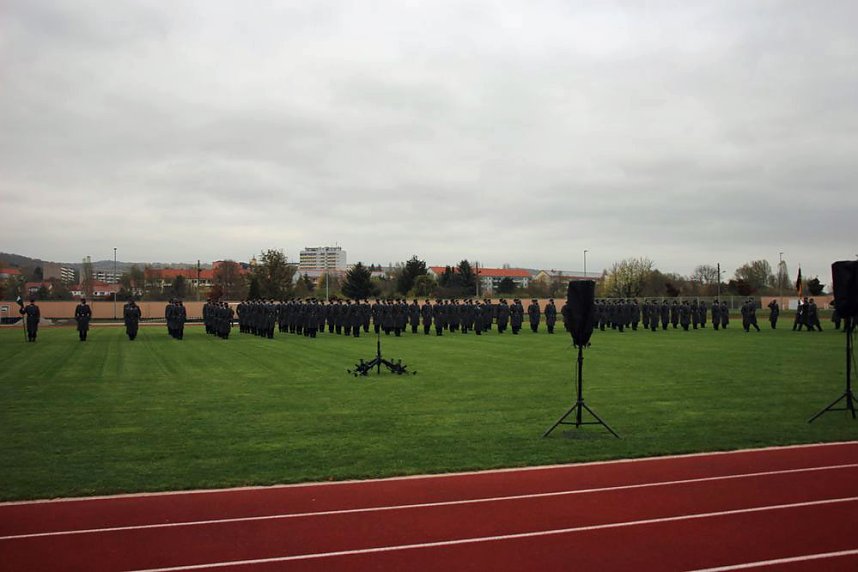 Vereidigung an einem geschichtstr&auml;chtigen Tag der Bundeswehr