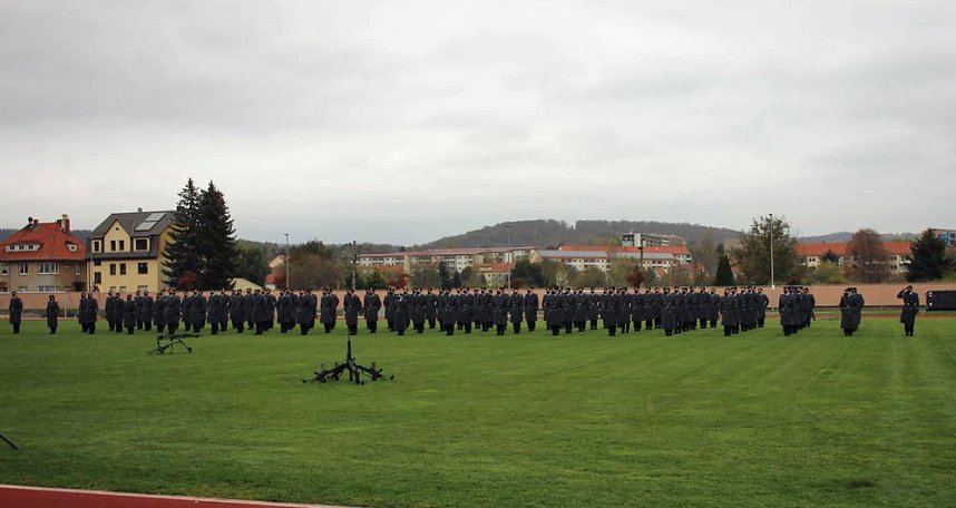 Vereidigung an einem geschichtstr&auml;chtigen Tag der Bundeswehr