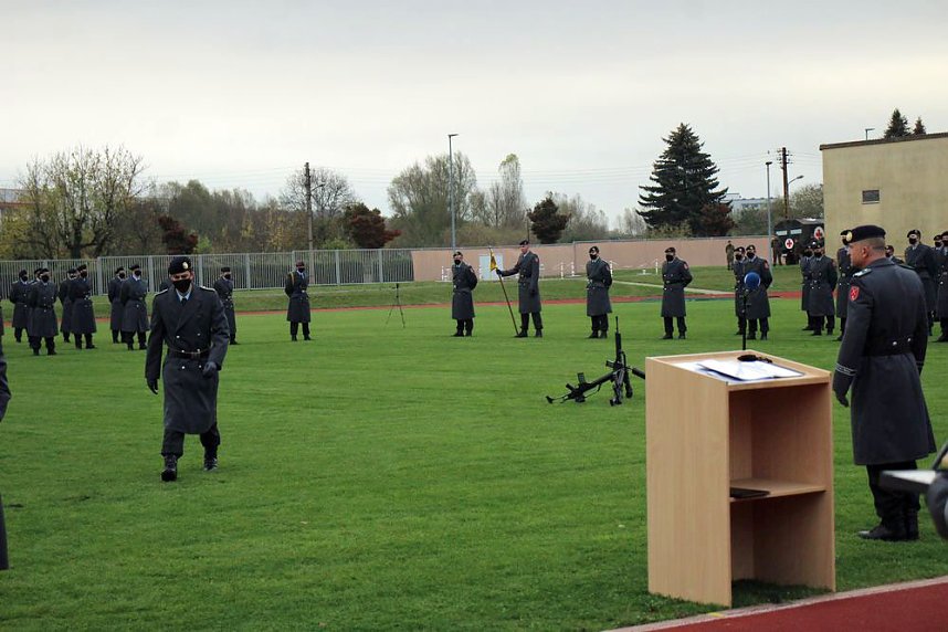 Vereidigung an einem geschichtstr&auml;chtigen Tag der Bundeswehr