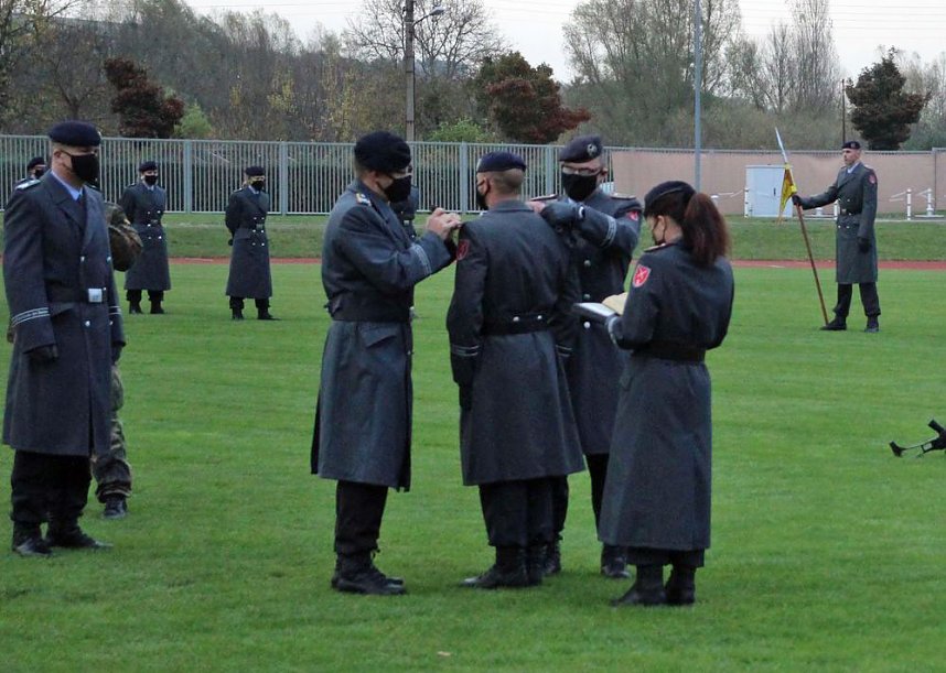 Vereidigung an einem geschichtstr&auml;chtigen Tag der Bundeswehr