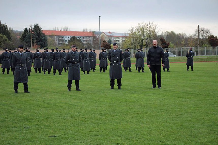 Vereidigung an einem geschichtstr&auml;chtigen Tag der Bundeswehr