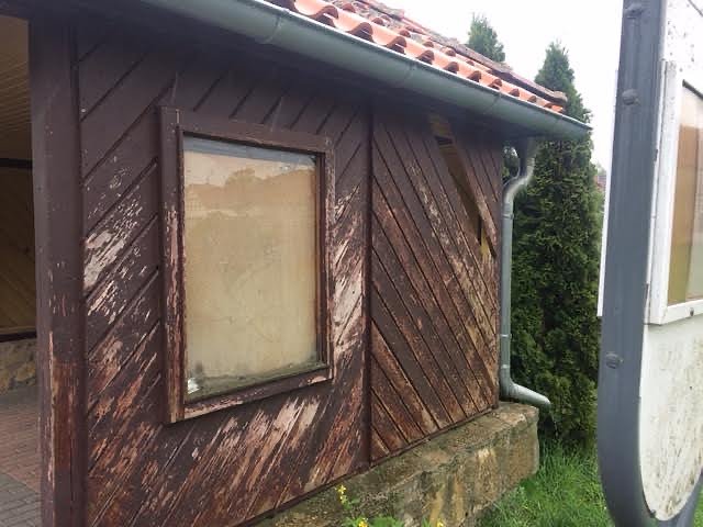 Das Warteh&auml;uschen war stark besch&auml;digt