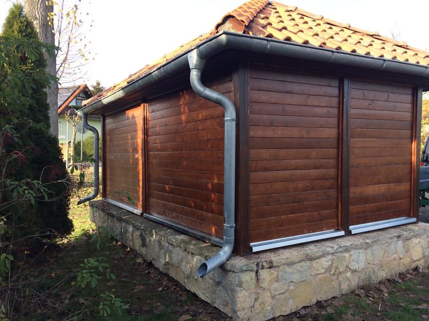 Das Warteh&auml;uschen war stark besch&auml;digt