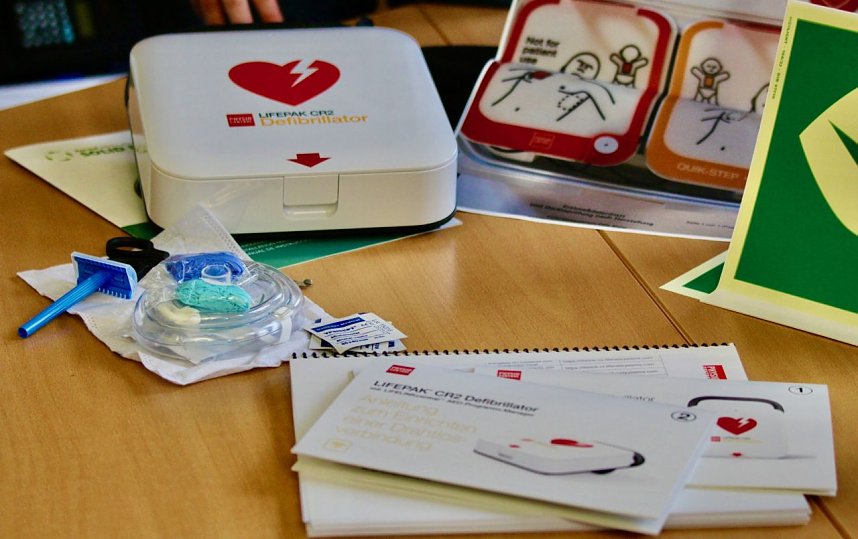 Lebensretter mit akustischer Gebrauchsanweisung