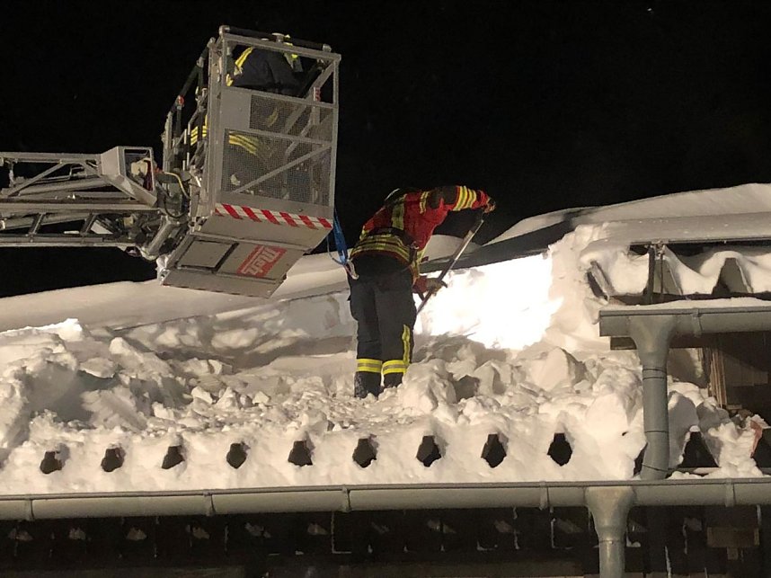 Scheunendach drohte einzubrechen