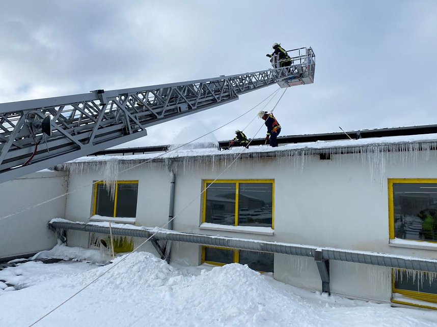Dr&auml;ngender R&auml;umeinsatz bei Isoplus
