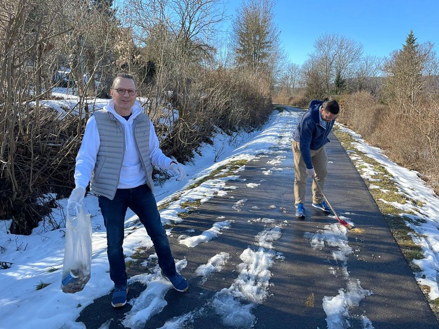 Tierexkremente werden eingesammelt