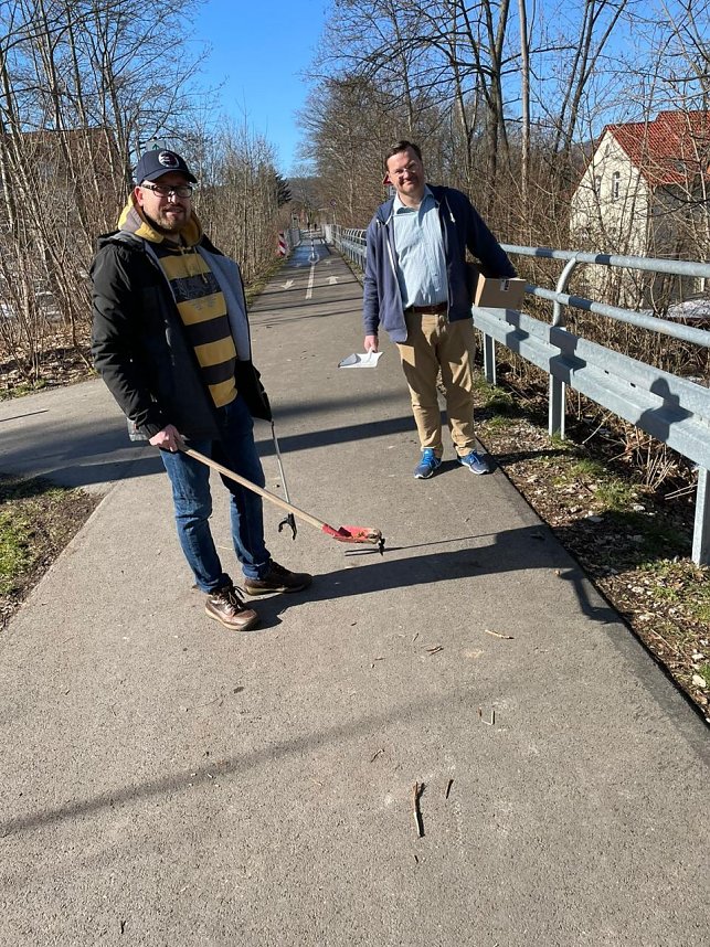 Tierexkremente werden eingesammelt