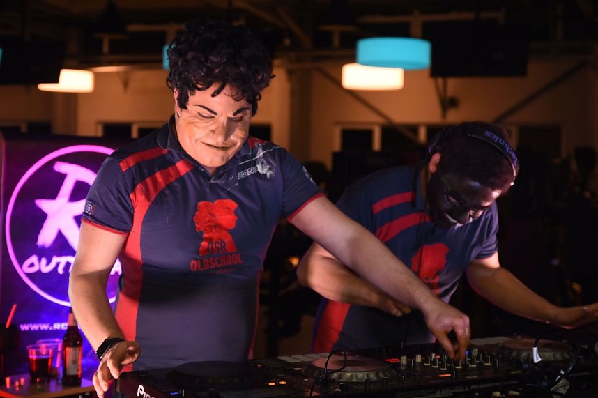 Livemusik aus dem Fitnessloft