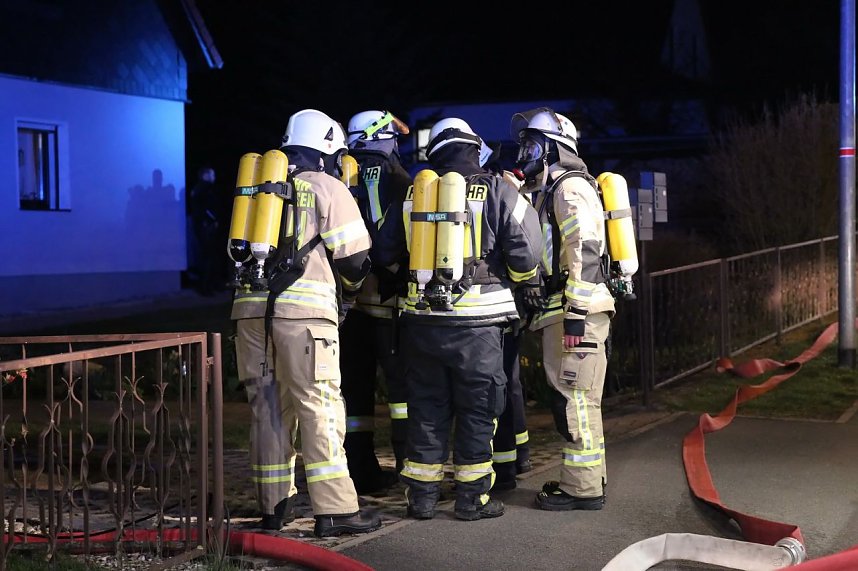 Gartenlaube brannte in Gro&szlig;furra