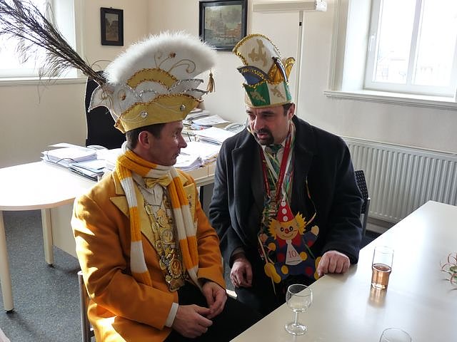 Erst&uuml;rmung Rathaus