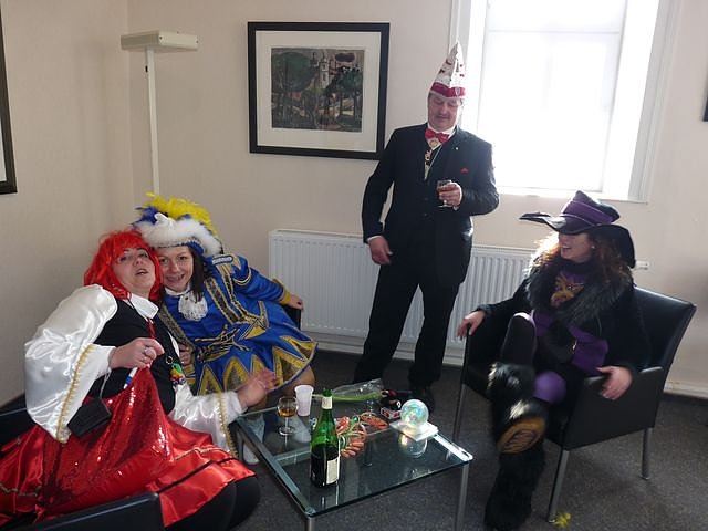 Erst&uuml;rmung Rathaus