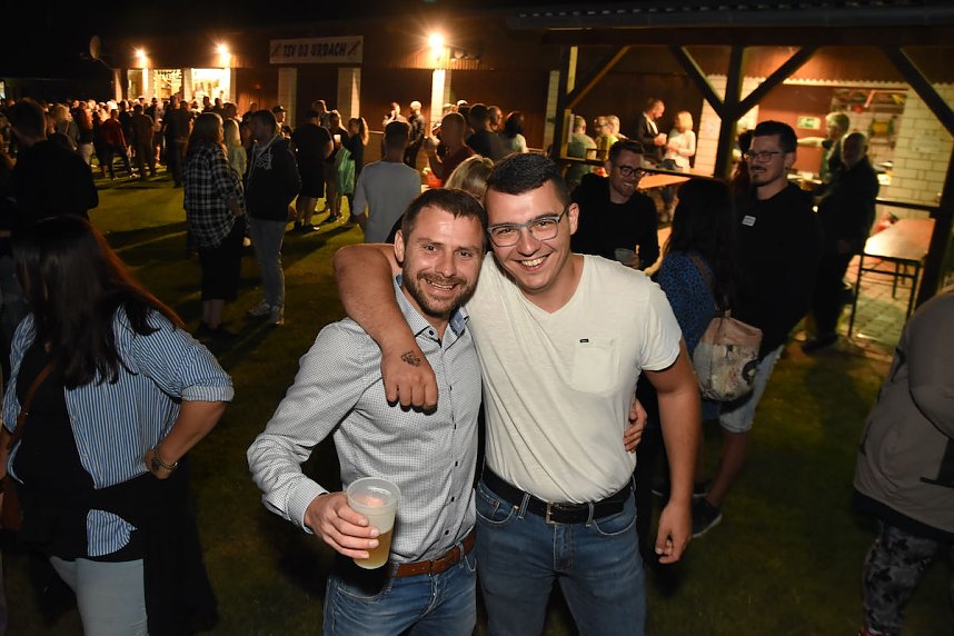 90 & 2000 Party in Urbach