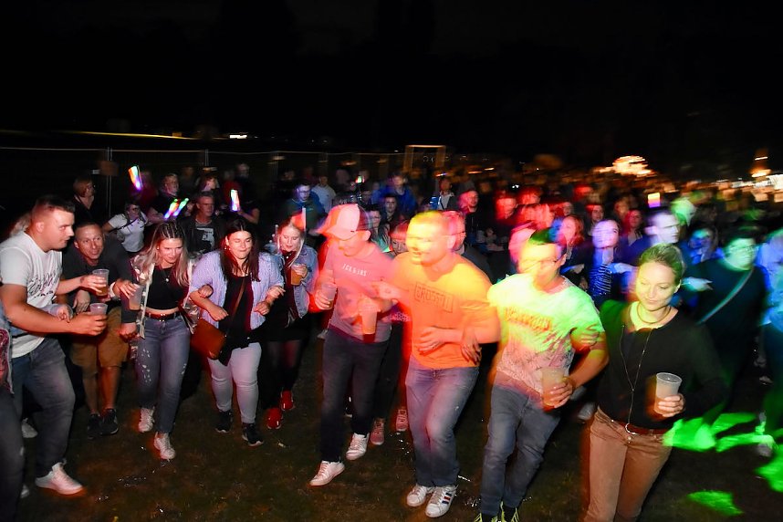 90 & 2000 Party in Urbach