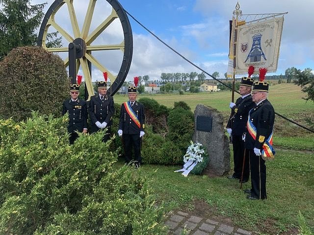 Kranzniederlegung f&uuml;r verungl&uuml;ckte Bergm&auml;nner 