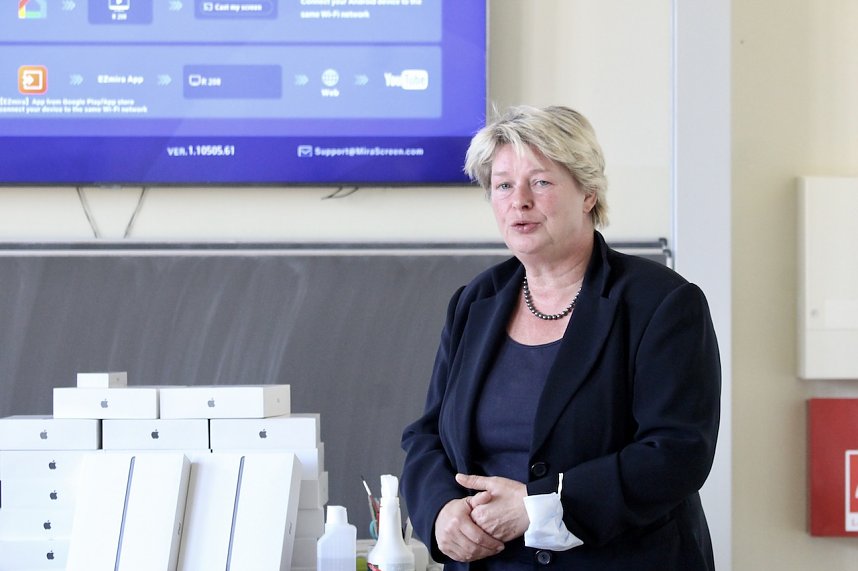 Franka Hitzing - Schulamt 