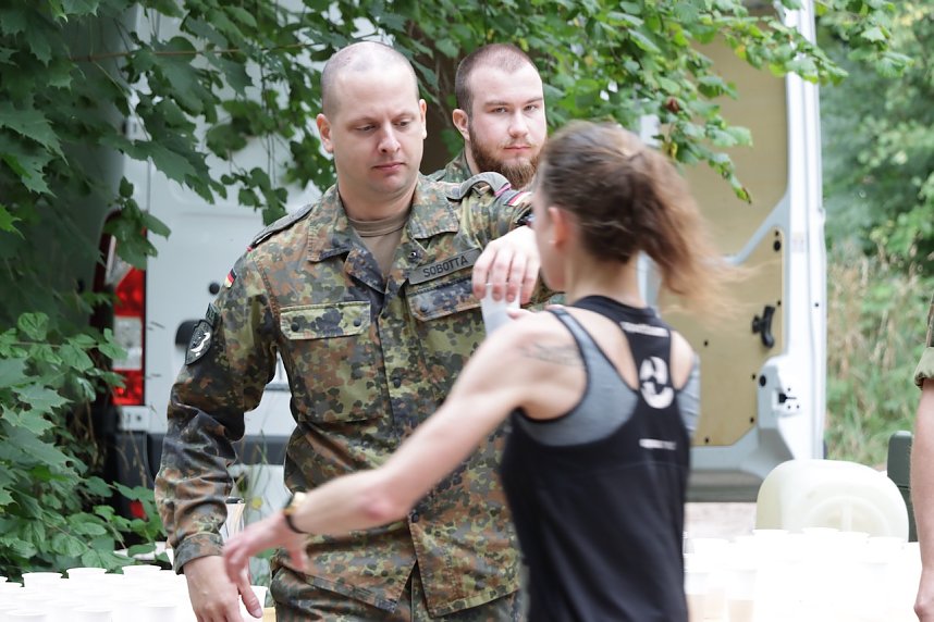 Die Soldatinnen und Soldaten bei der "Operation Berglauf"