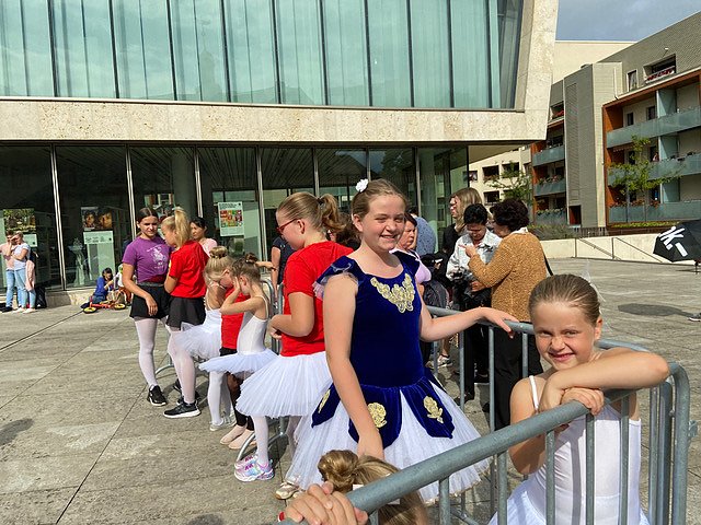 Die Eleven des Tanzstudio Radeva konnten am Denkmaltag gleich an zwei Orten auftreten