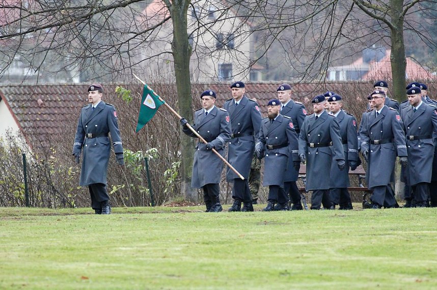 Gel&ouml;bnis neuer Soldatinnen und Soldaten der Bundeswehr im Lustgarten im Schloss Sondershausen 