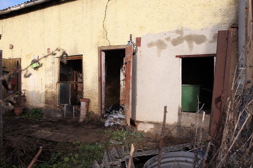 Abgebrannte Lauben in Greu&szlig;en