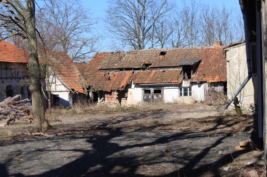 Besichtigung ehemaliger "Fritzscher Hof" in Greu&szlig;en