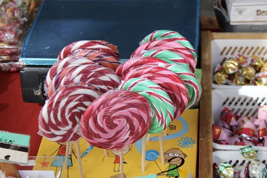 S&uuml;&szlig;igkeiten auf dem Sondersh&auml;user Ostermarkt