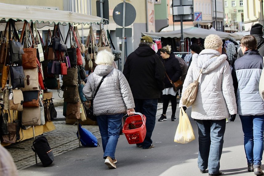 Gut besuchter Sondersh&auml;user Ostermarkt