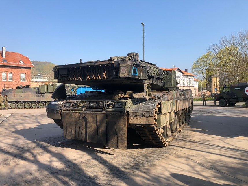 28 Leopard 2 Panzer zur&uuml;ck in Bad Frankenhausen