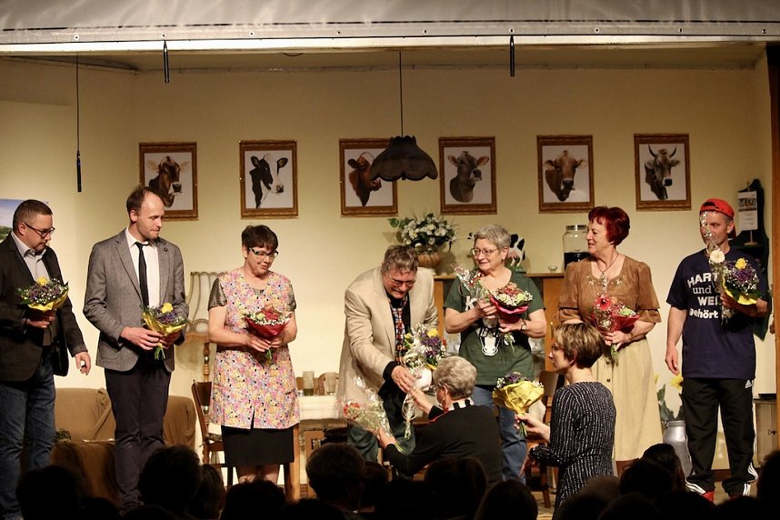 Premiere im Allmenh&auml;user Bauerntheater