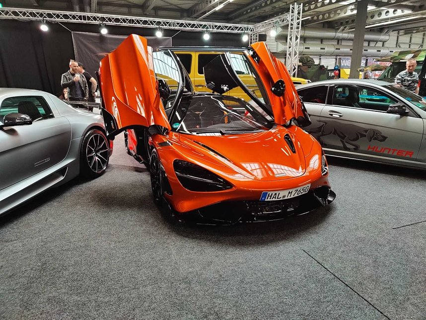 Peter Blei unterwegs auf der Erfurter Automobilmesse