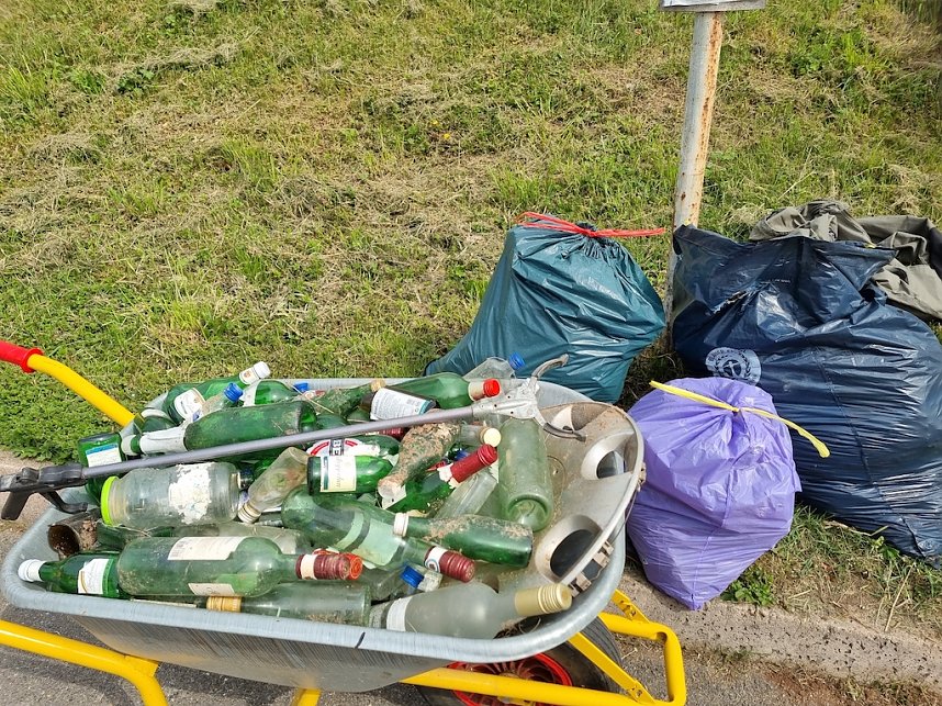 Berge von M&uuml;ll mussten die Hachelbichler am vergangenen Samstag entsorgen