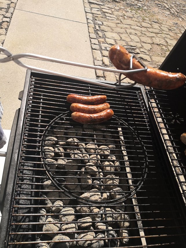 Leckere Bratwurst wurde f&uuml;r die Besucher des Museumstages angeboten
