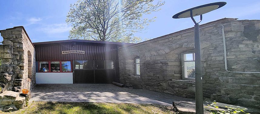 Peter Blei unterwegs in der Klosterkirche Dietenborn