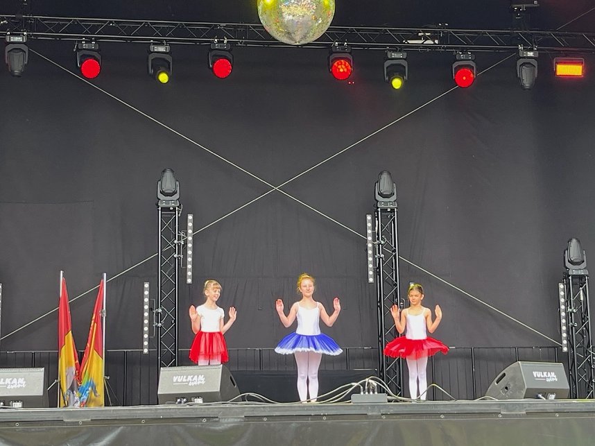 Das Tanzstudio Radeva zeigte auf dem Residenzfest in Sondershausen was seine Eleven k&ouml;nnen