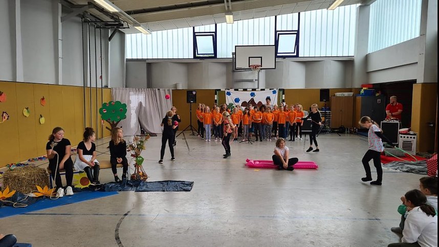 Musical "Die Jahresuhr" - Grundschule Bad Frankenhausen