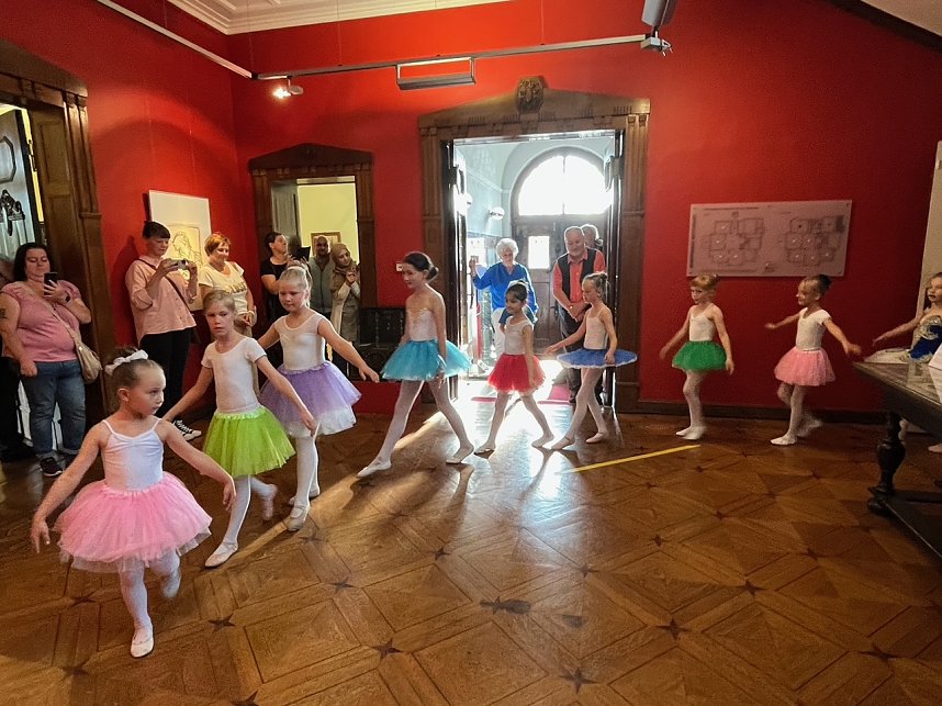 Die Eleven des Tanzstudios Radeva hatten zuletzt viel B&uuml;hnenzeit