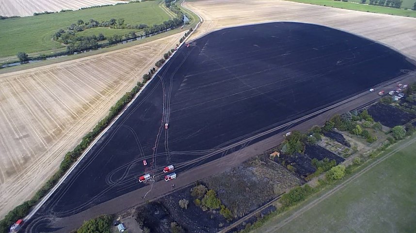 Brand eines Stoppelfeldes bei Bretleben