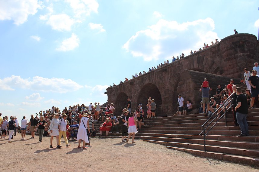 Mittelalterspektakel am Kyffh&auml;user Denkmal 
