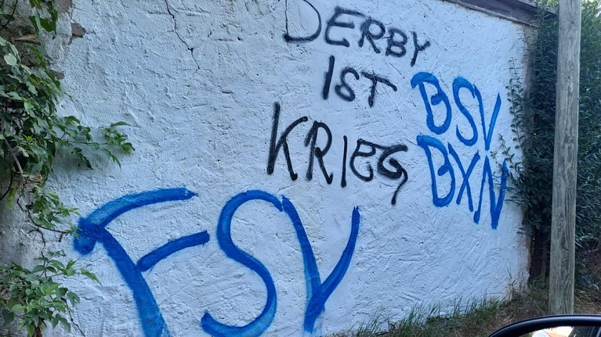 Schnmierereien und Hasstriaden im Vorfeld eines Pokalspiels