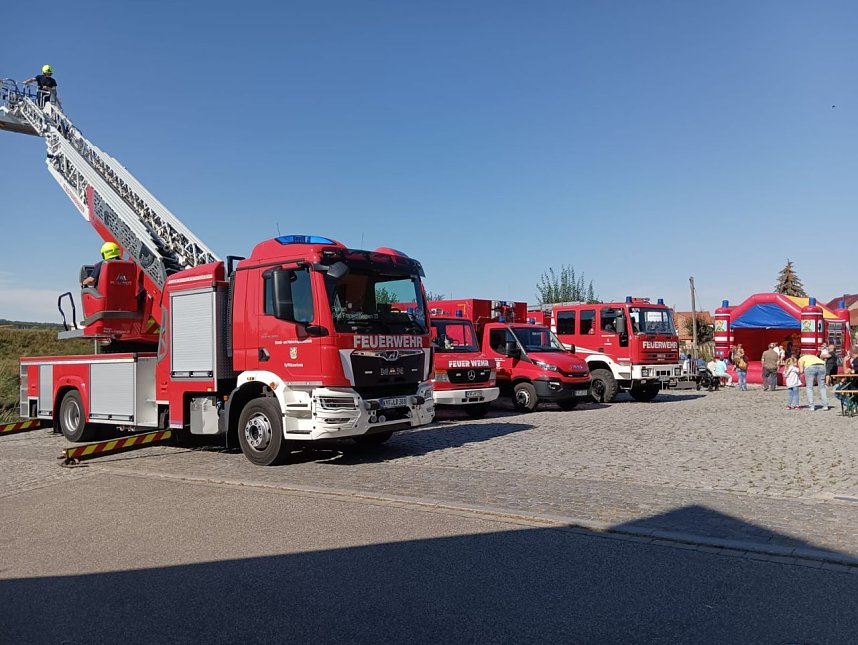 Tag der offenen T&uuml;r bei der Feuerwehr Heldrungen