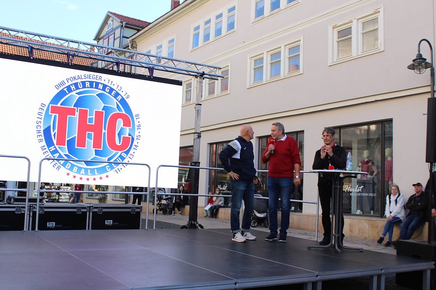 Vorstellung des neuen THC-Teams gestern auf dem Langensalzaer Neumarkt