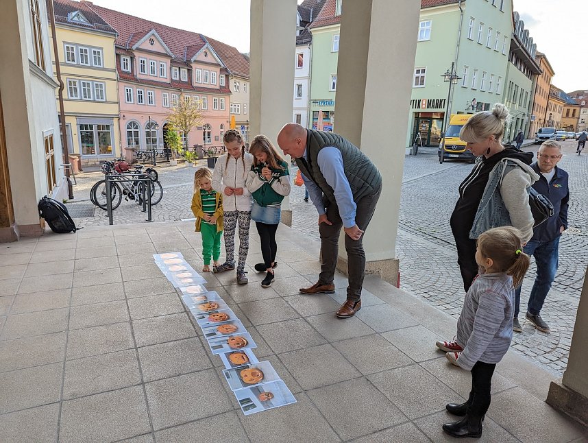 Gut, dass es Fotos von allen K&uuml;rbissen gab, den f&uuml;nf der Kunstwerke wurden gestohlen