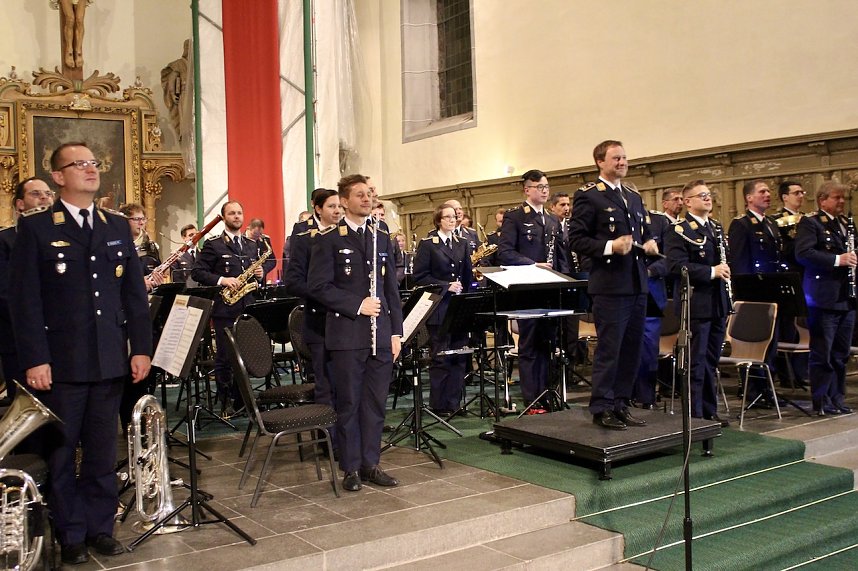 Vor ausverkauftem Haus fand gestern das Benefizkonzert des Luftwaffenmusikkorps Erfurt und die Verleihung der Ehrenamtspreise der Stadt Sondershausen statt.