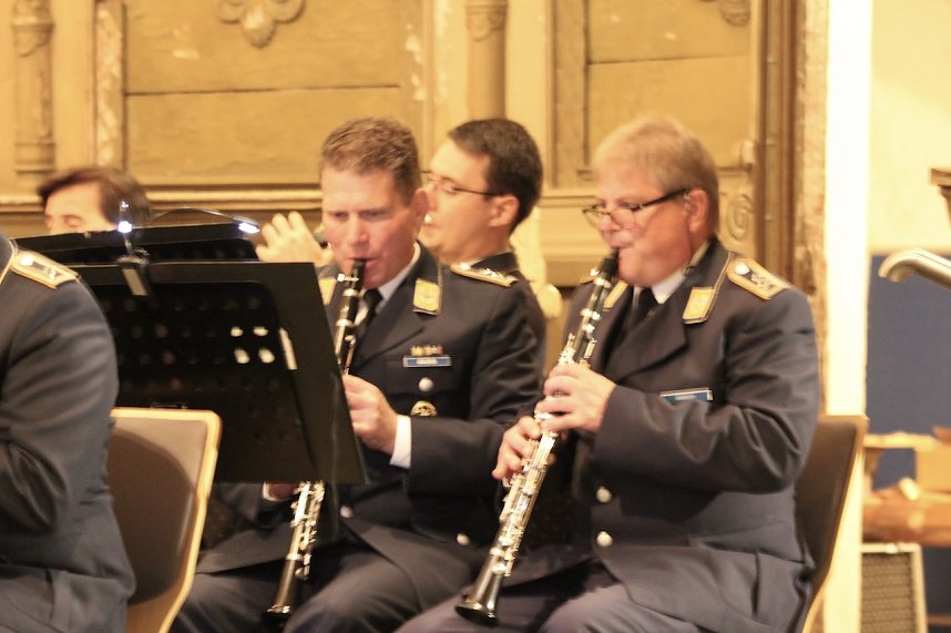 Vor ausverkauftem Haus fand gestern das Benefizkonzert des Luftwaffenmusikkorps Erfurt und die Verleihung der Ehrenamtspreise der Stadt Sondershausen statt.