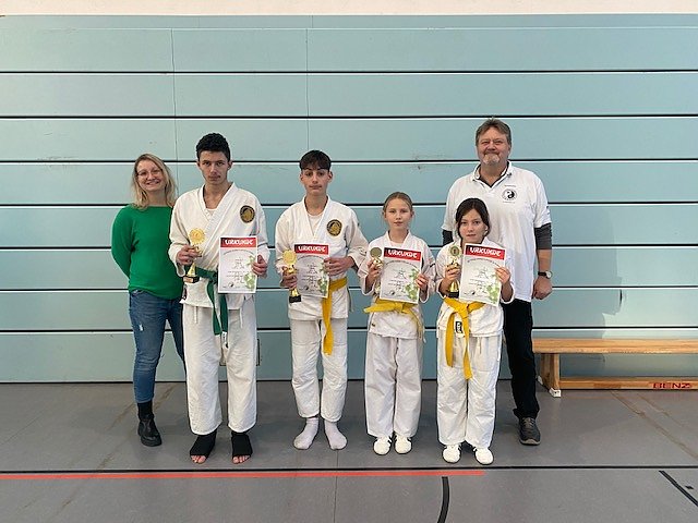 Mit vier Wettk&auml;mpfern ging es zum Herbsturnier in Nordhausen