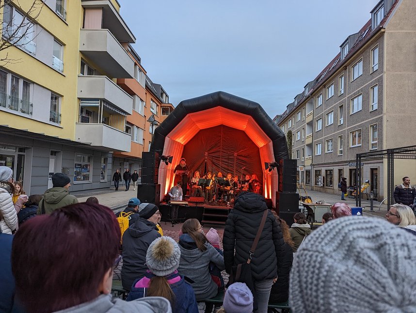 Ukulele trifft Popmusik: Die Sch&uuml;ler der Franzbergschule sorgten mit ihrem Programm f&uuml;r viel Applaus
