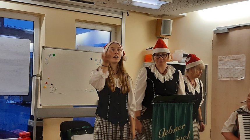 DRK-Kyffh&auml;userkreisverband feierte Nikolaus mit z&uuml;nftiger Musik