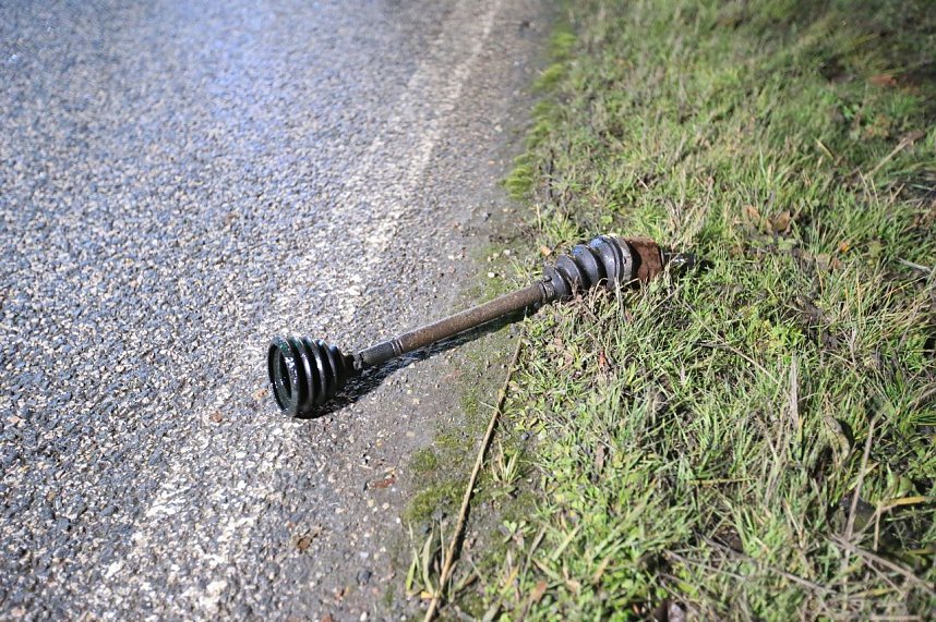 Zu einem schweren Verkehrsunfall kam es am fr&uuml;hen Mittwochabend auf der K517 zwischen Heldrungen und Oberheldrungen