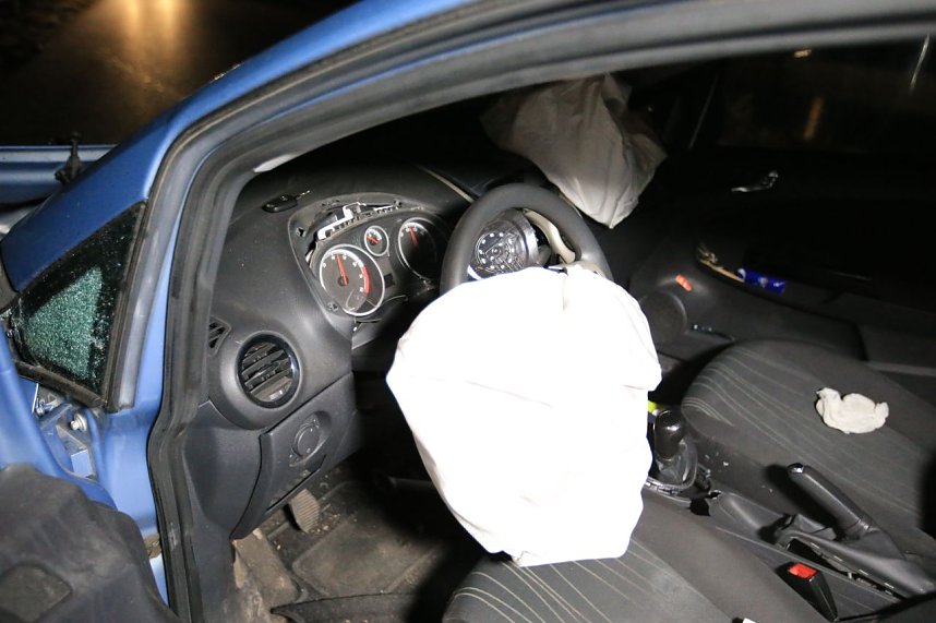 Zu einem schweren Verkehrsunfall kam es am fr&uuml;hen Mittwochabend auf der K517 zwischen Heldrungen und Oberheldrungen