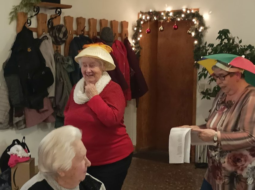 Nikolausfeier der WB 4 der Volkssolidarit&auml;t Sondershausen 